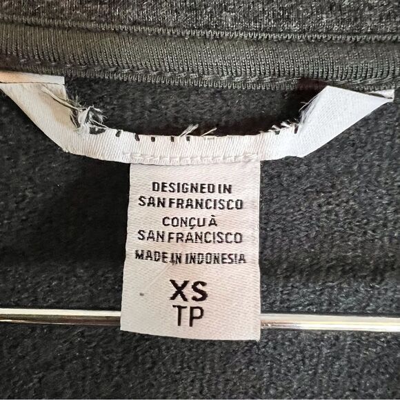 Athleta Purana VNeck Wrap Cross Over Sweater Size XS Gray Runs Big and Roomy - Picture 9 of 9